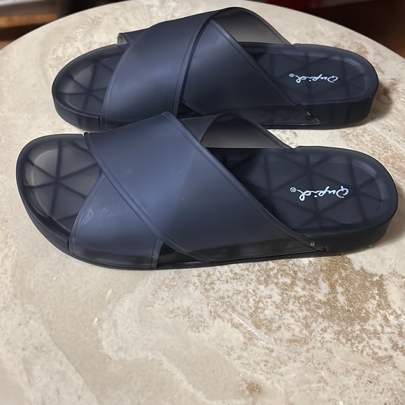 SALE Jelly Slides - Picture 3 of 5